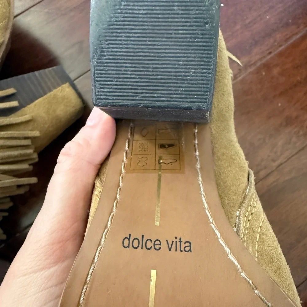 Dolce Vita Promise Fringe Suede‎ Ankle Booties Peep Toe Block Heel Tan Sz 7.5